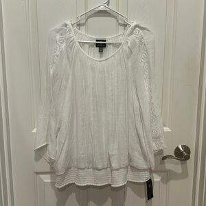 “New” Women’s white 3/4 sleeve top